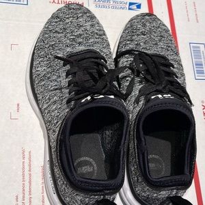 APL: Athletic Propulsion Labs Women's 8